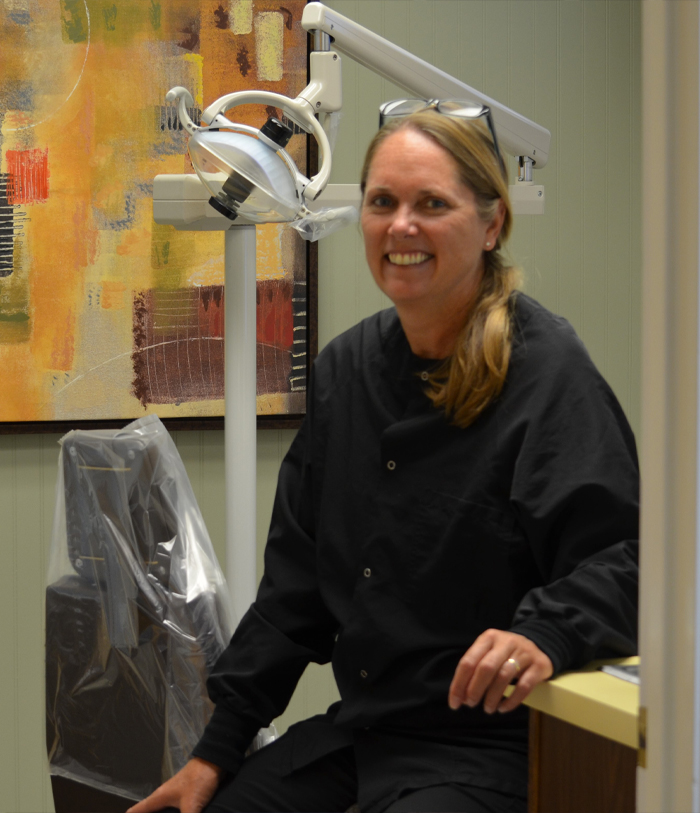 Dental hygienist Chrissie